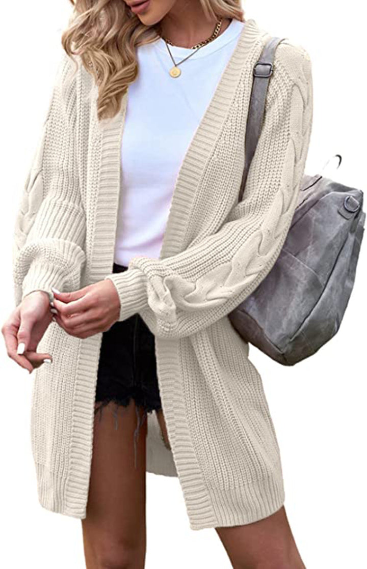 Chunky knit cardigan for women with a relaxed fit and trendy twisted pattern Lune Londonl