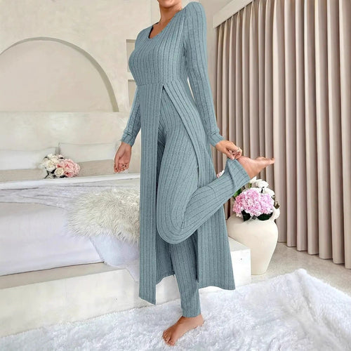 Elegant Women's Maxi Jumpsuit with hypersensitive structure and chic side slits and style