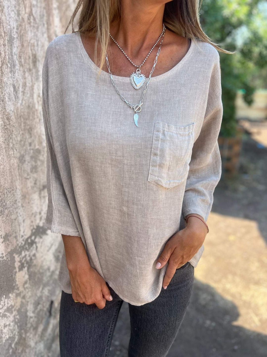 Ladies casual linen top with loose fit and chest pocket Lune London