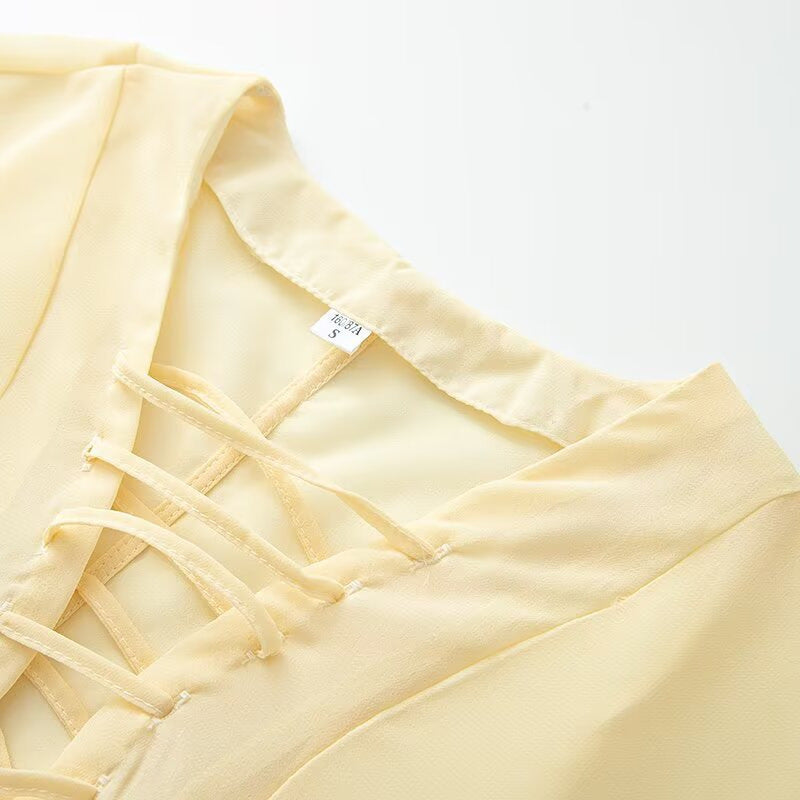 Blouse pour femmes avec détail de dentelle élégant et manches larges Chic & Stil