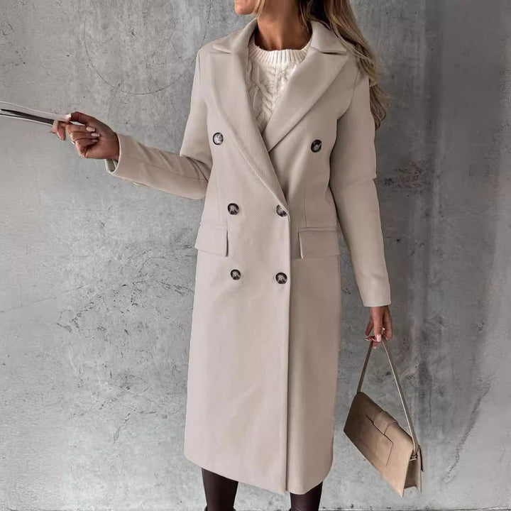 Elegant double-breasted coat for women with side pockets and slim fit Lune London