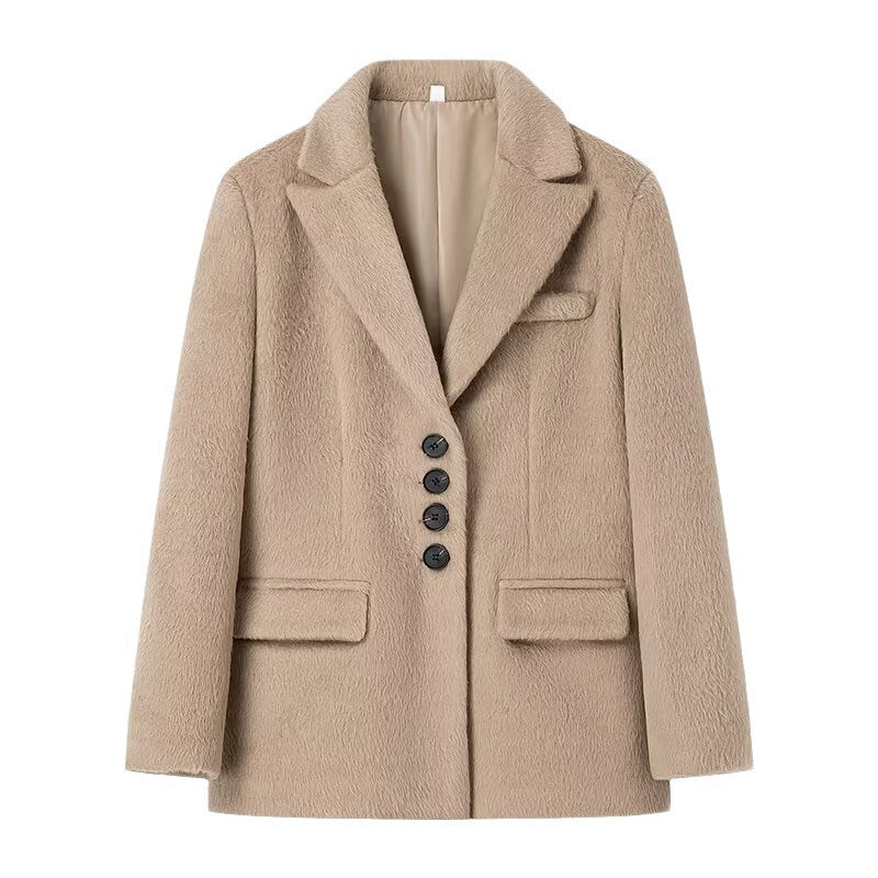 Women's short blazer-coat made of teddy fleece with lapel collar Amarae