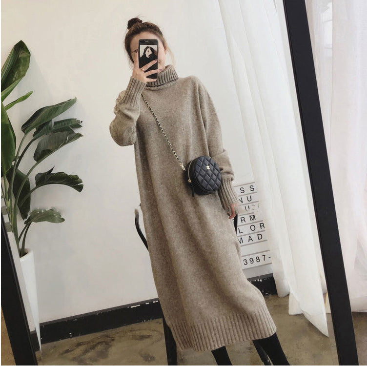Robe en tricot pour femmes avec col montant et détails côtelés Chic & Stil