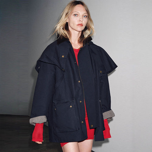 veste de randonnée imperméable pour femmes avec un design de capuche innovant Amarae