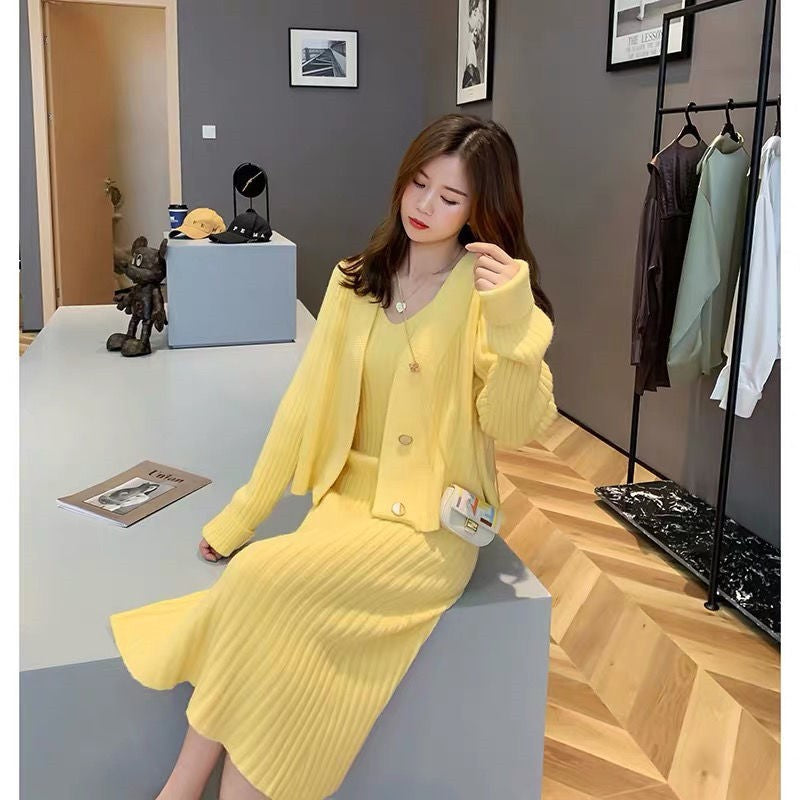 Ensemble tricot pour femme avec un élégant col en V et un cardigan décoratif Chic & Stil