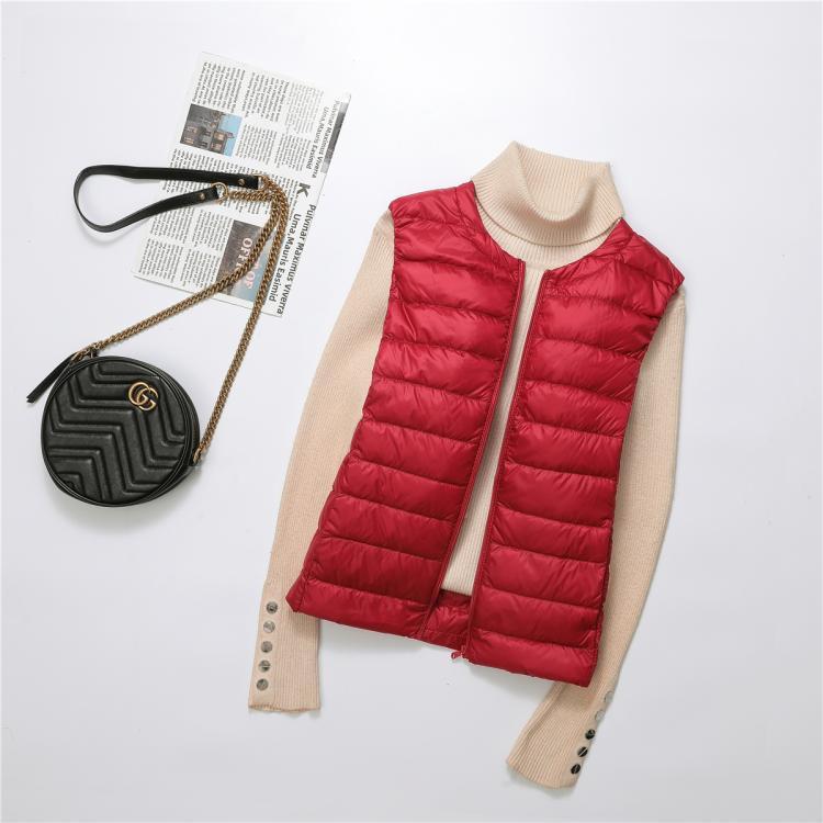 Women's Sleeveless Packable Thermal Insulation Vest with Slim Silhouette and Horizontal Quilting Amarae