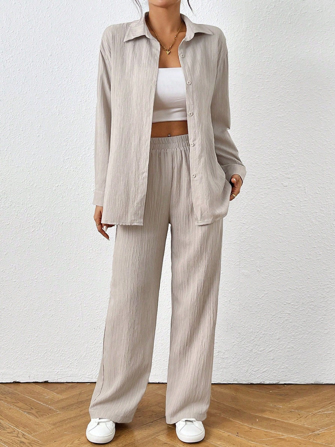 Ladies Lightweight and Airy Two-Piece Set with Structured Design Lune London