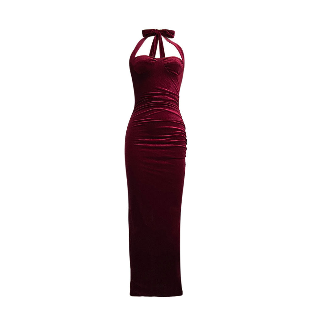 Robe de soirée ajustée pour femmes avec décolleté en cœur élégant et design drapé Chic & Stil
