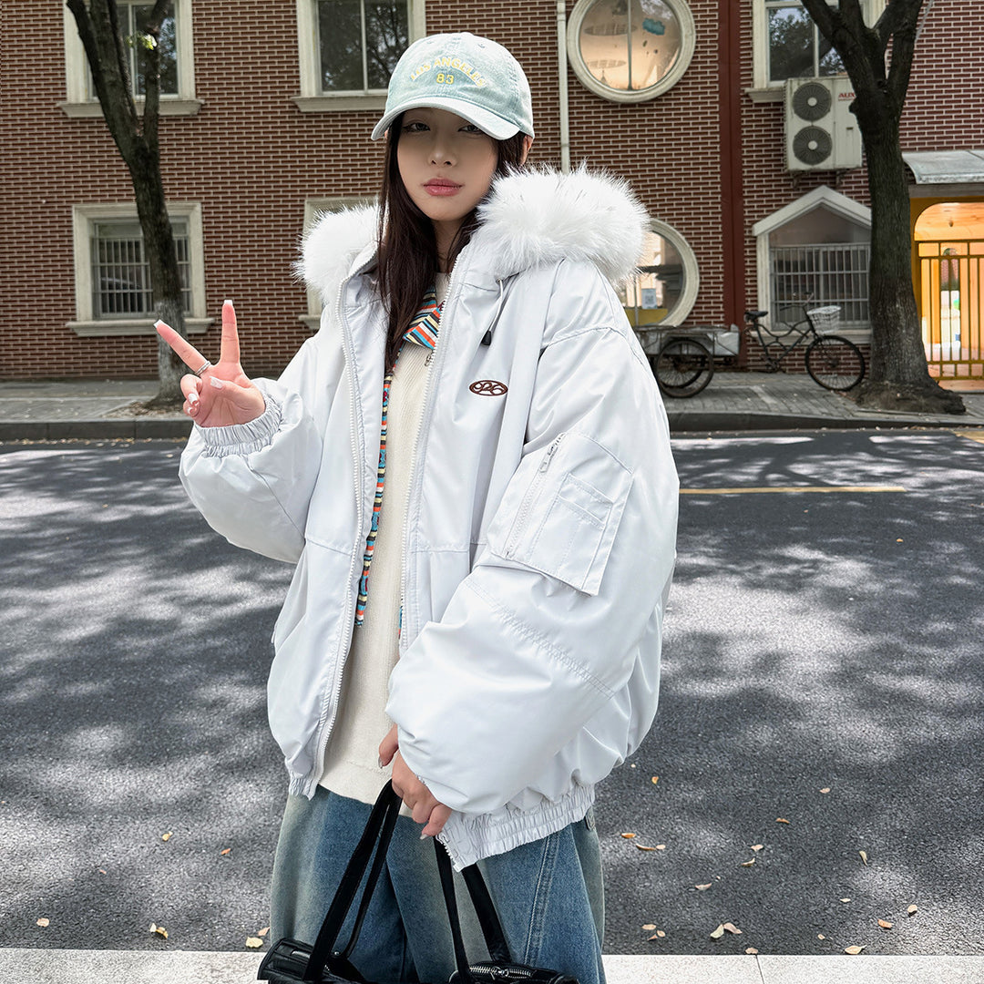 Sporty winter jacket for women with removable faux fur collar and practical pockets Lune London