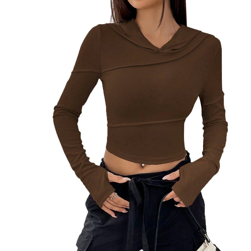 Femme crop top avec design élégant à capuche et manches longues Chic & Stil