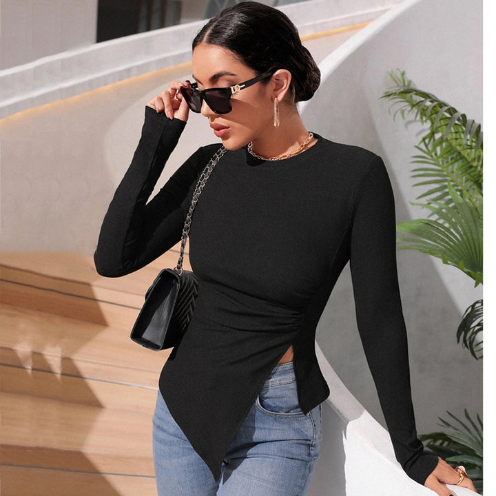 Blouse enveloppante à manches longues pour femmes avec coupe asymétrique et volants élégants Chic & Stil