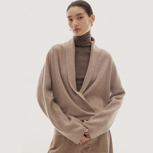 Pull enveloppant élégant et doux pour femme en laine de haute qualité Chic & Stil