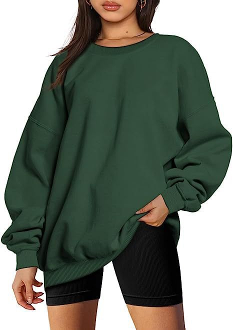 Oversized sweatshirt for women with raglan sleeves and soft lining Lune London