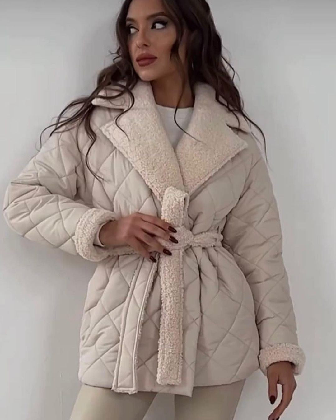 Quilted winter jacket for women with soft collar and belt Lune London