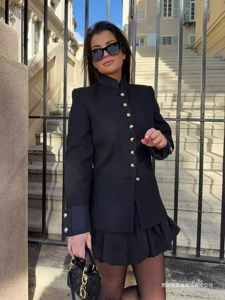 Elegant blazer jacket for women with golden buttons Lune London