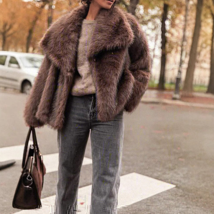 Ladies Elegant Faux Fur Coat with a Voluminous Collar Lune London