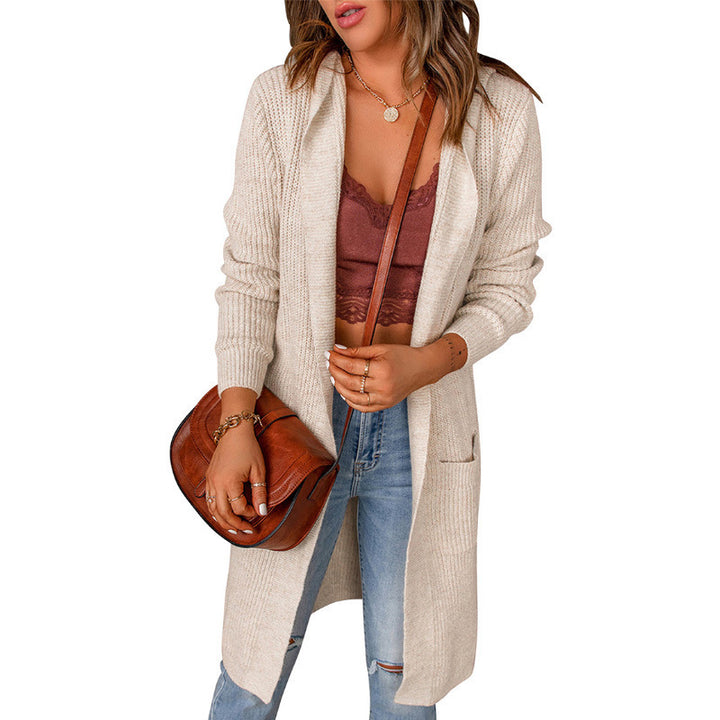 Ladies' cardigan with deep V-neckline and practical pockets Lune London
