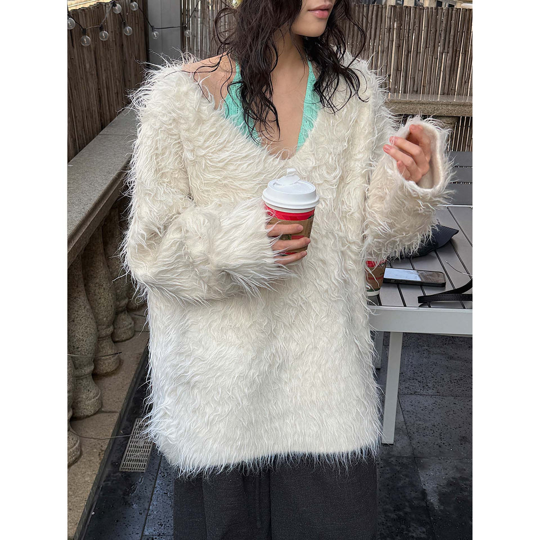 Women's Fluffy V-Neck Sweater in Shaggy Look Amarae