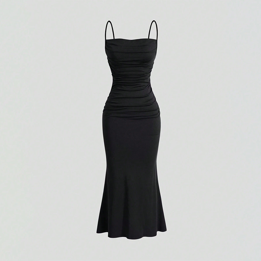 Robe maxi pour femmes avec des plis élégants et des bretelles hors des épaules Chic & Stil