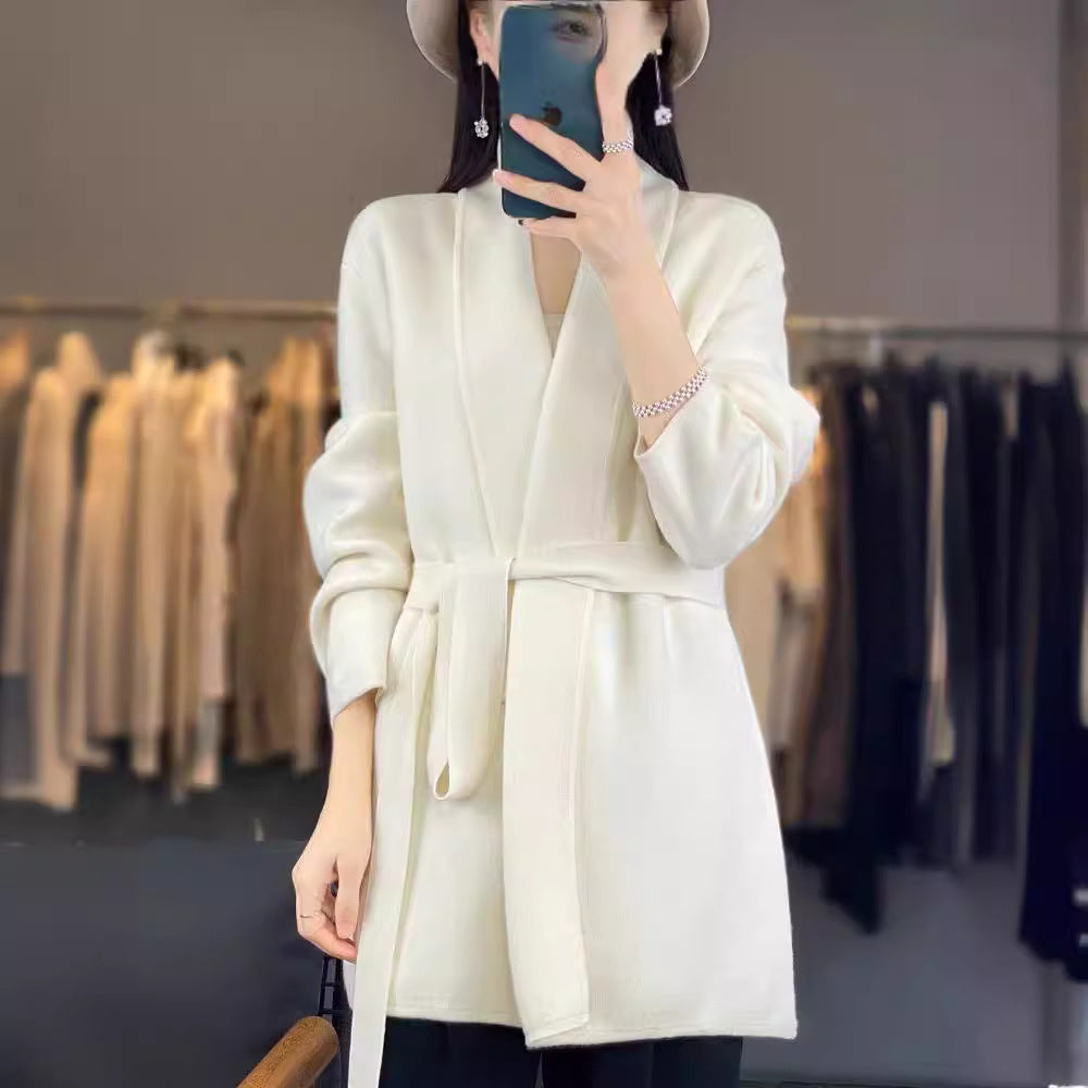 Cardigan long élégant pour femme avec ceinture et coupe décontractée Chic & Stil