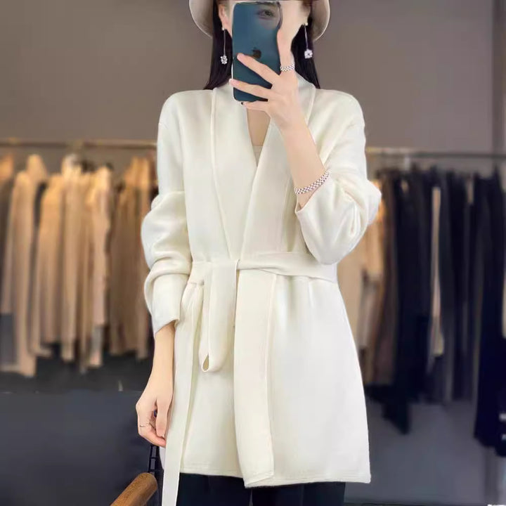 Cardigan long élégant pour femme avec ceinture et coupe décontractée Chic & Stil