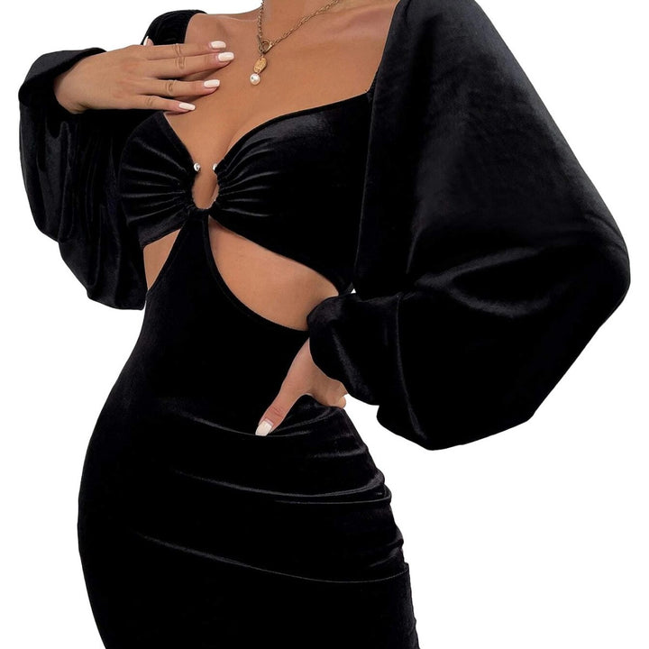 Robe de cocktail pour femmes avec une coupe flatteuse et des manches bouffantes élégantes Chic & Stil