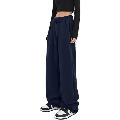 Ladies loose-fitting leisure pants made of soft sweat material with practical pockets Chic & Stil