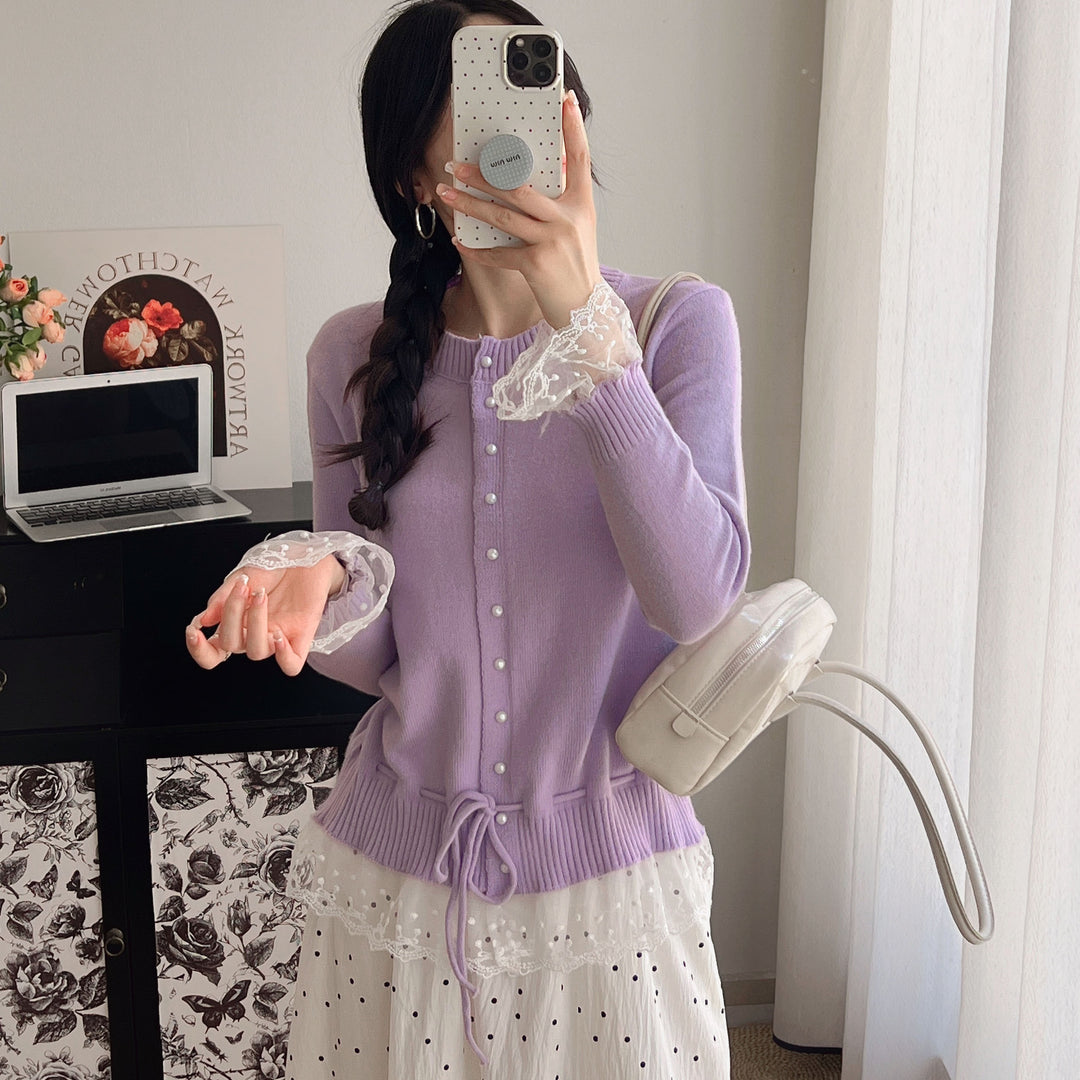 Cardigan pour femmes avec dentelle et détails de boutons Chic & Stil