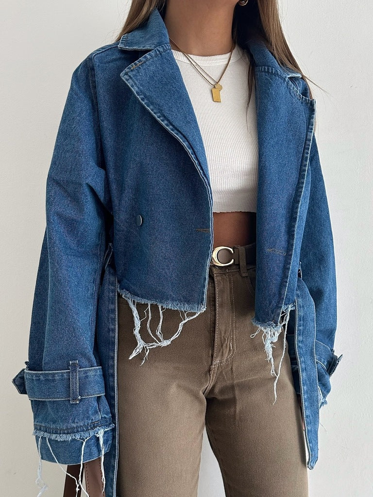Cropped denim jacket for women in vintage style with fringes and trendy details Lune London
