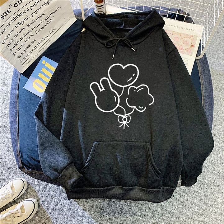 Women's hoodie with playful graphic design Chic & Stil
