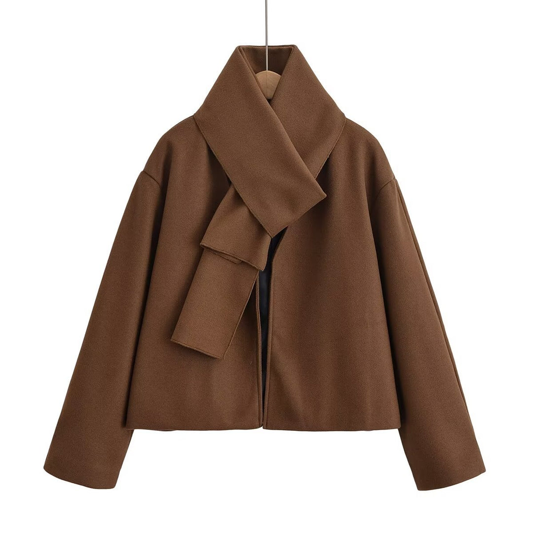 Elegant short jacket for ladies with large collar Amarae