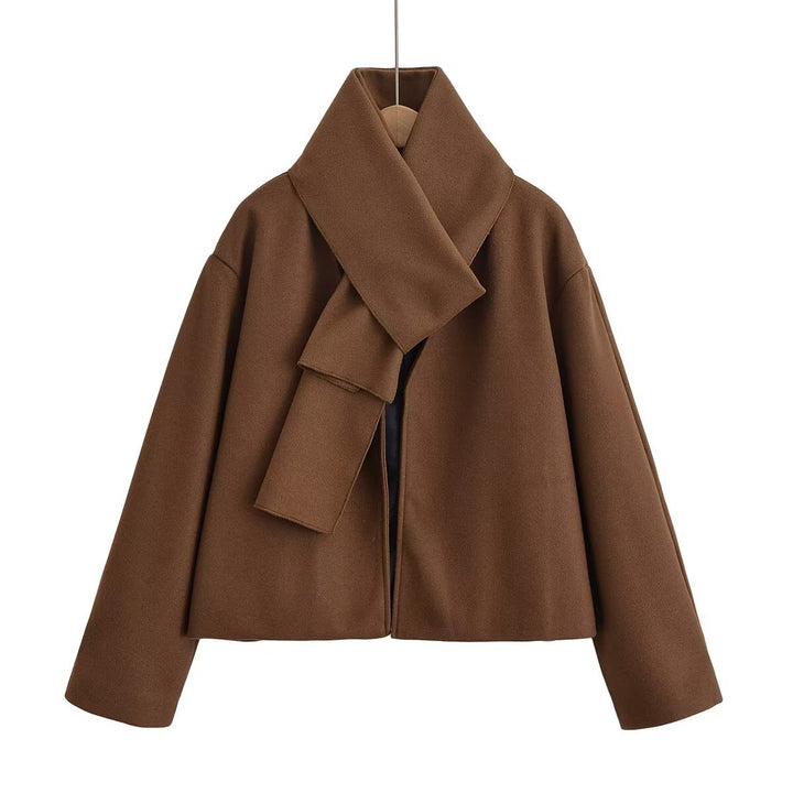 Elegant short jacket for ladies with large collar Amarae