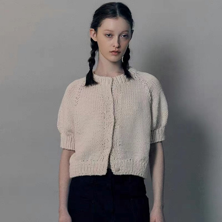 Pull en tricot à la mode pour femmes avec manches bouffantes Chic & Stil