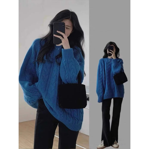Thick knit sweater for women in a casual oversized style with cable knit pattern Amarae