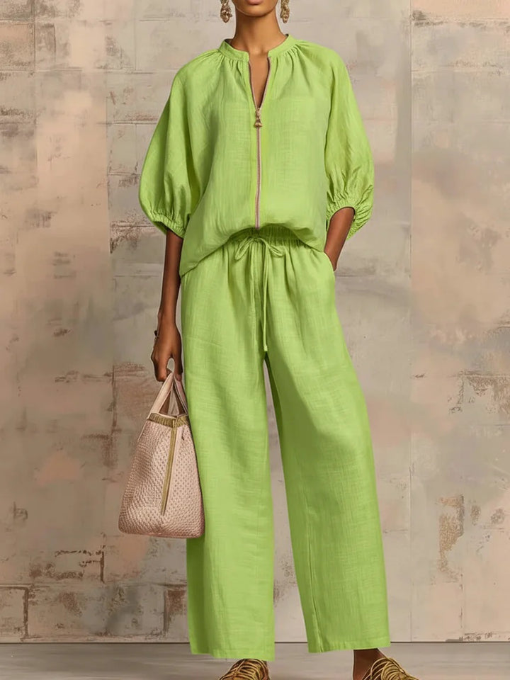 Ladies Airy Two-Piece with Modern Collar and Zipper Lune London
