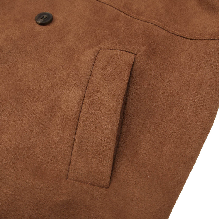 Elegant suede trench coat for men with double-breasted buttons and practical pockets Lune London