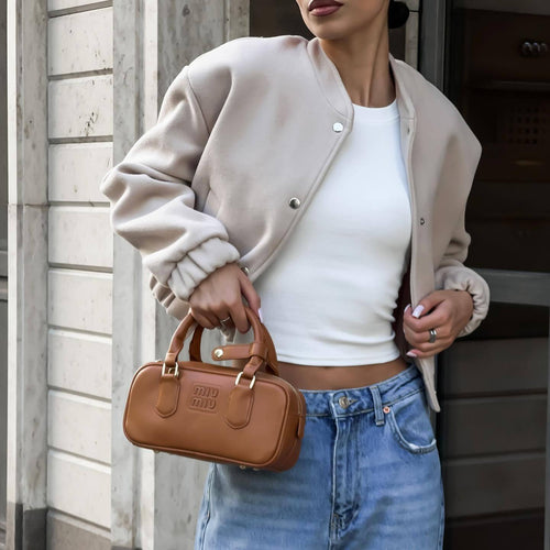 Casual bomber jacket for women with elastic cuffs and chic fashionable cut