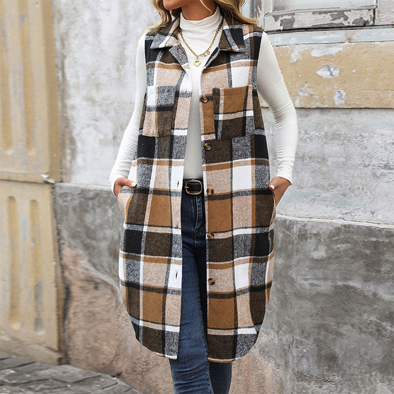 Ladies long sleeve cardigan with checked pattern and practical pockets Lune London