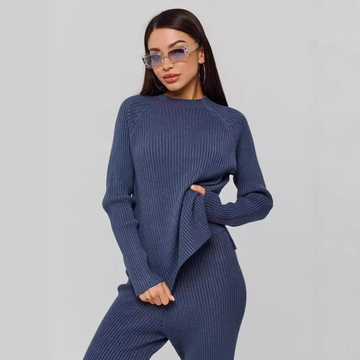 Women's ribbed knit pullover with a relaxed fit and a wide collar Lune London