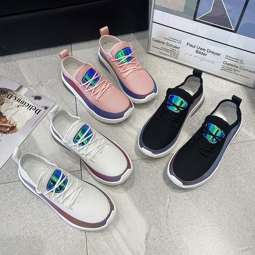 Breathable sports sneakers for women with reflective detail Amarae