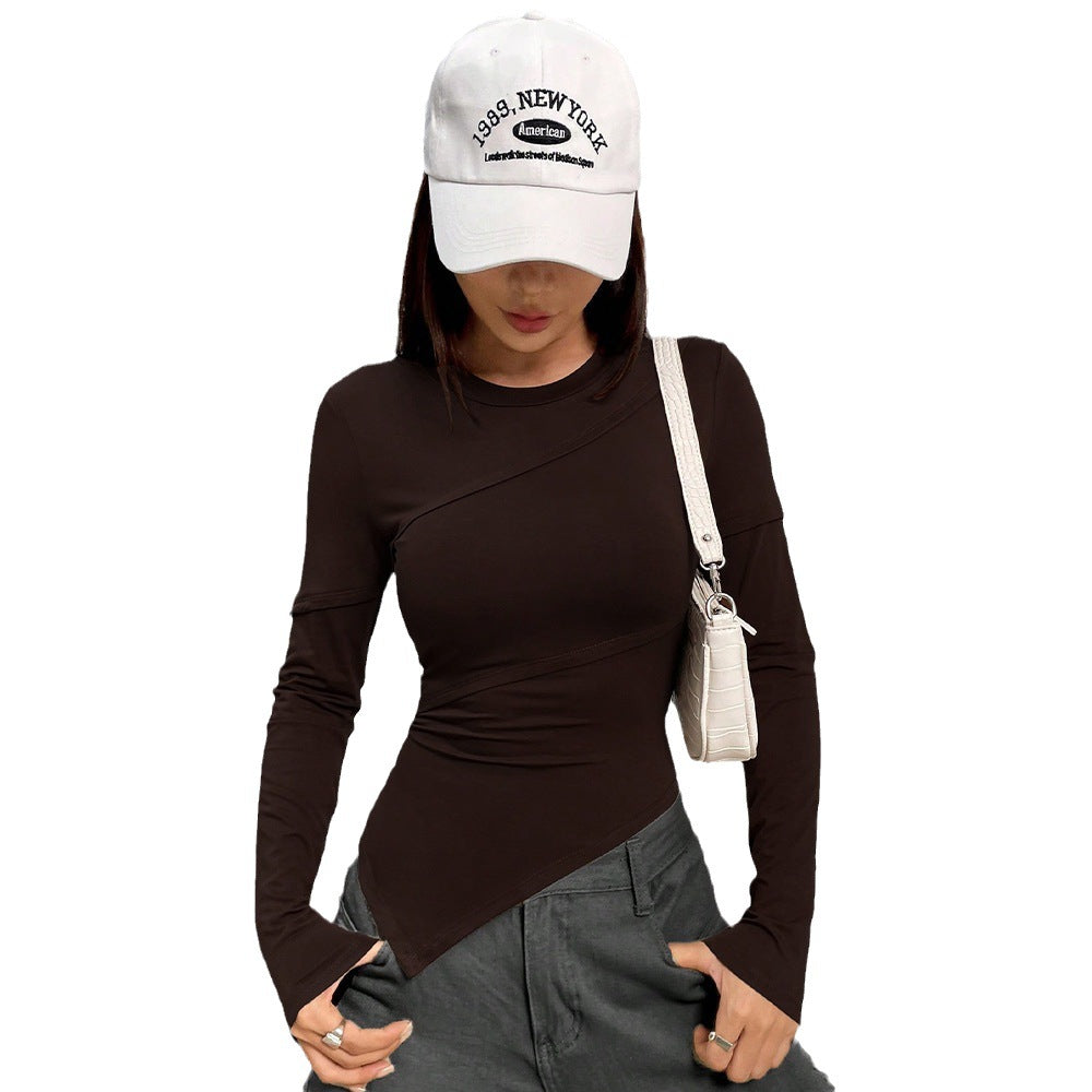 Chemise à manches longues ajustée pour femmes avec design asymétrique et coupe tendance Chic & Stil