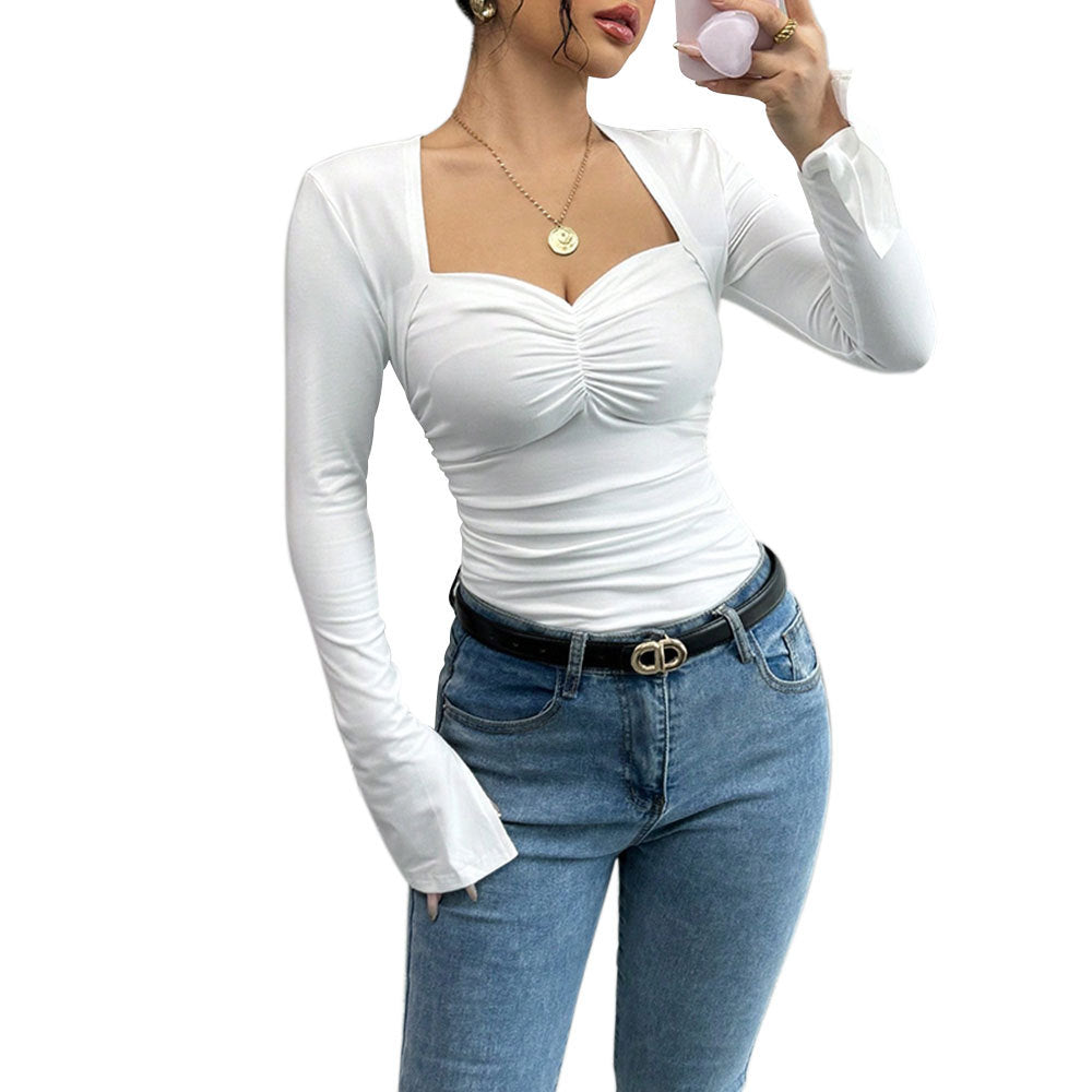Blouse longue à manches longues pour femmes avec un décolleté carré chic et des détails de volants sophistiqués Chic & Stil