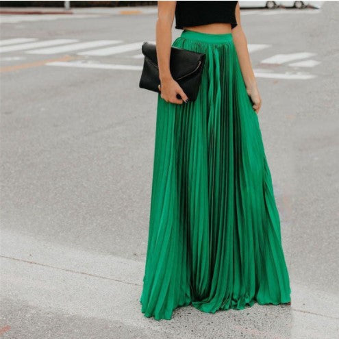 Chic und Stil Pleated Maxi Skirt for Women
