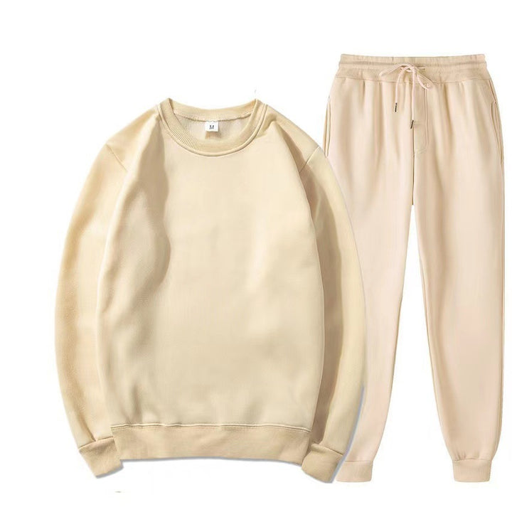 Women’s sporty tracksuit with elastic waistband and comfortable inserts Chic & Stil