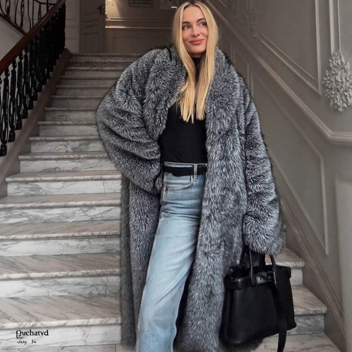 Women Oversize longer Faux Fur Coat with voluminous sleeves Amarae