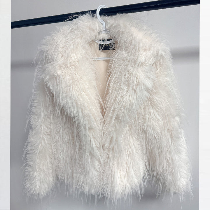 Ladies Elegant Faux Fur Blazer with Wide Lapels Lune London