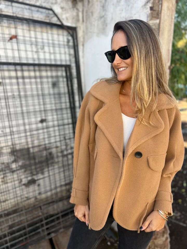 Women Oversized Casual Jacket with Stylish Collar and Button Closure Lune London