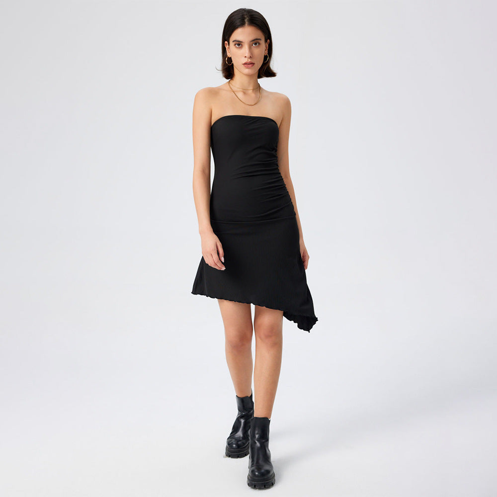 Robe bandeau ajustée pour femmes avec ourlet asymétrique et bordure en volants Chic & Stil