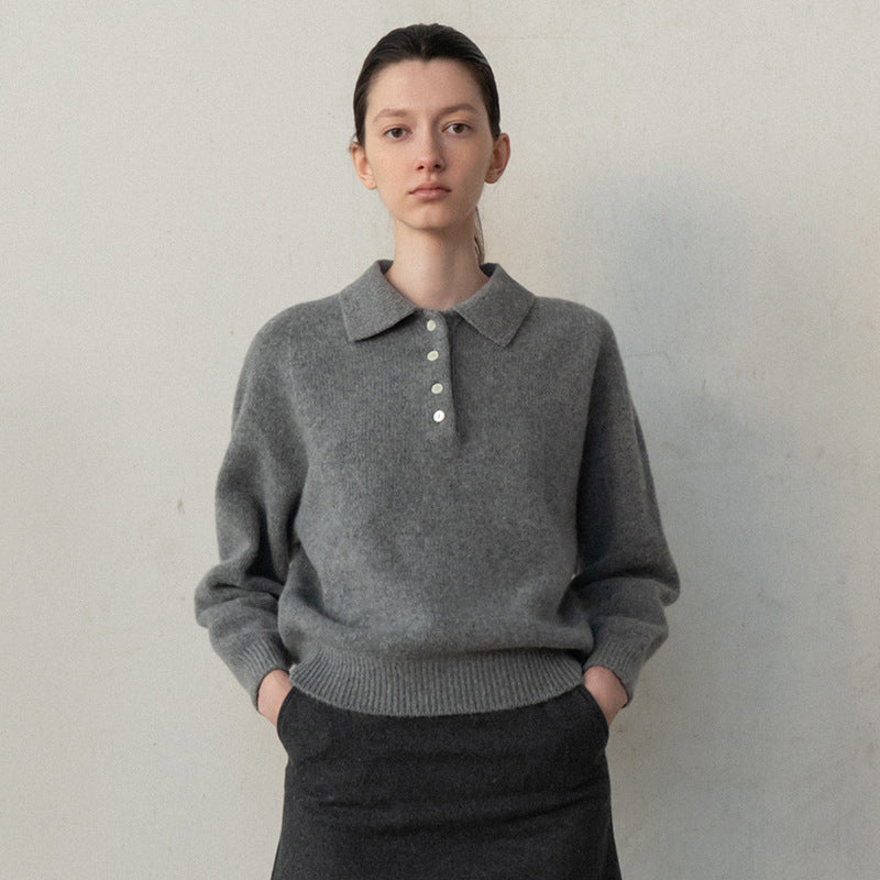 Pull décontracté pour femme avec col polo et détails de boutons élégants Chic & Stil