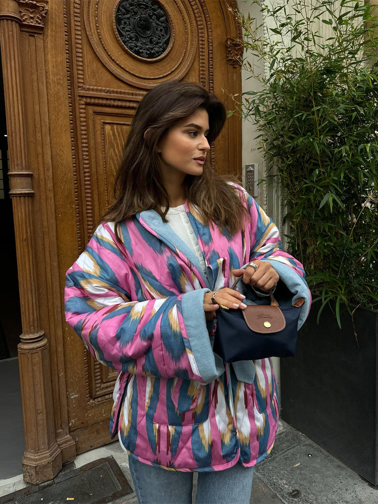 Women's quilted kimono jacket with ikat print, oversized cut and contrasting cuffs Amarae